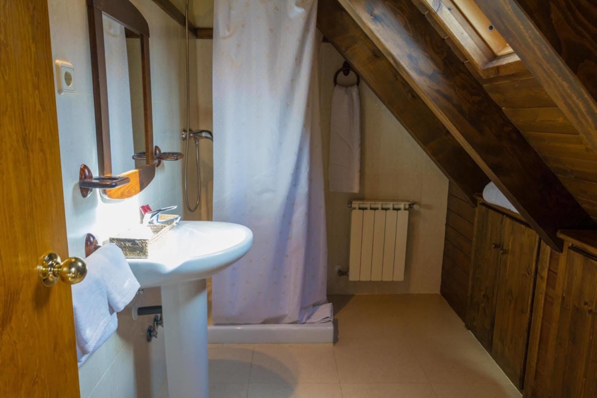 Hostal Aiguamog Salardu Bagian luar foto