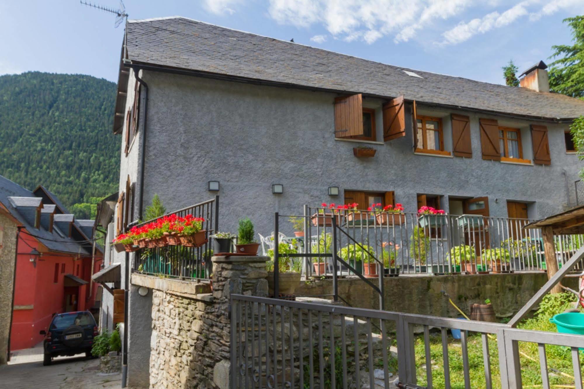 Hostal Aiguamog Salardu Bagian luar foto