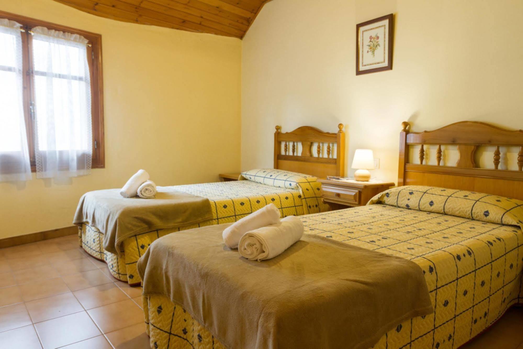 Hostal Aiguamog Salardu Bagian luar foto