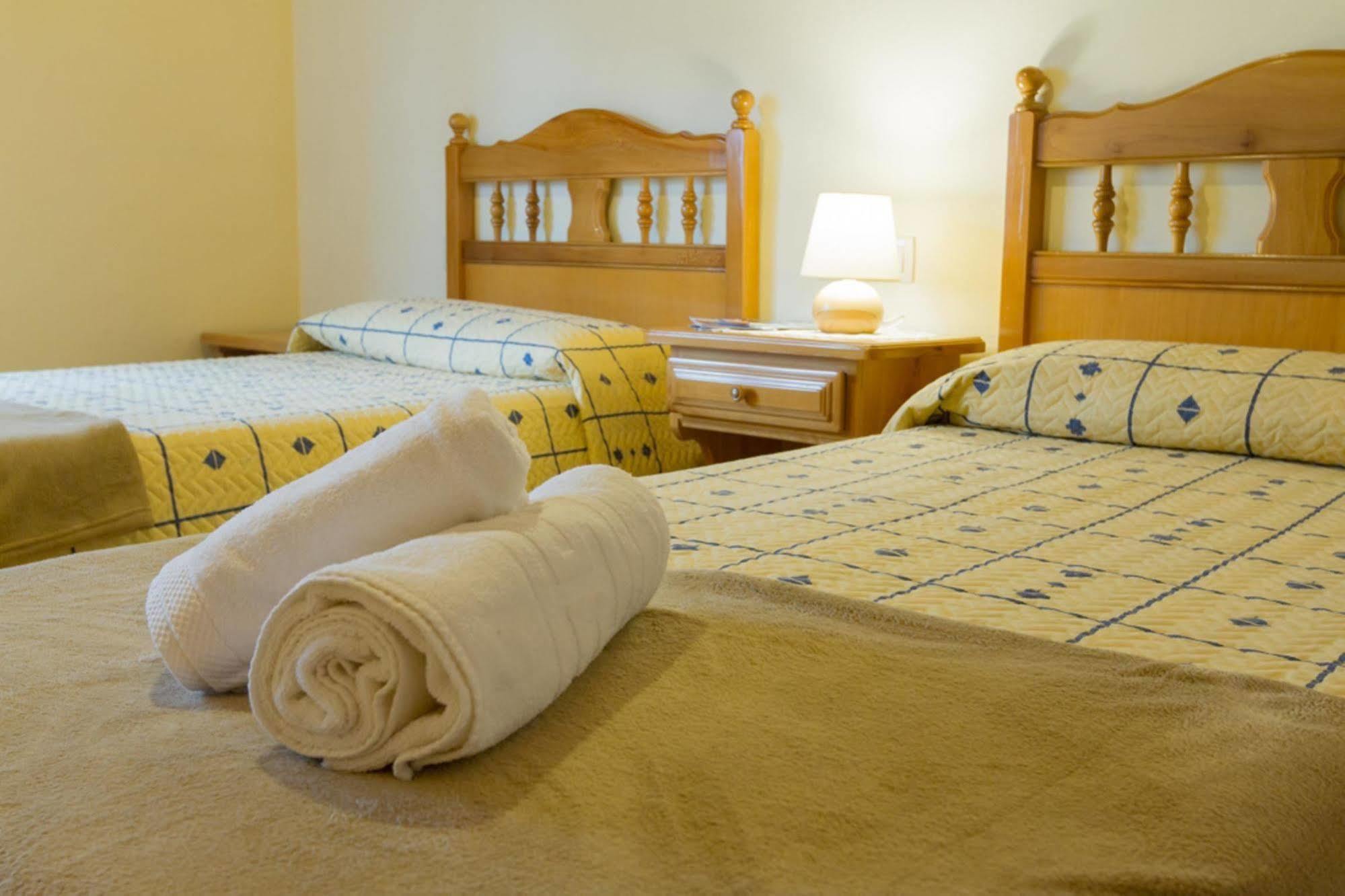 Hostal Aiguamog Salardu Bagian luar foto