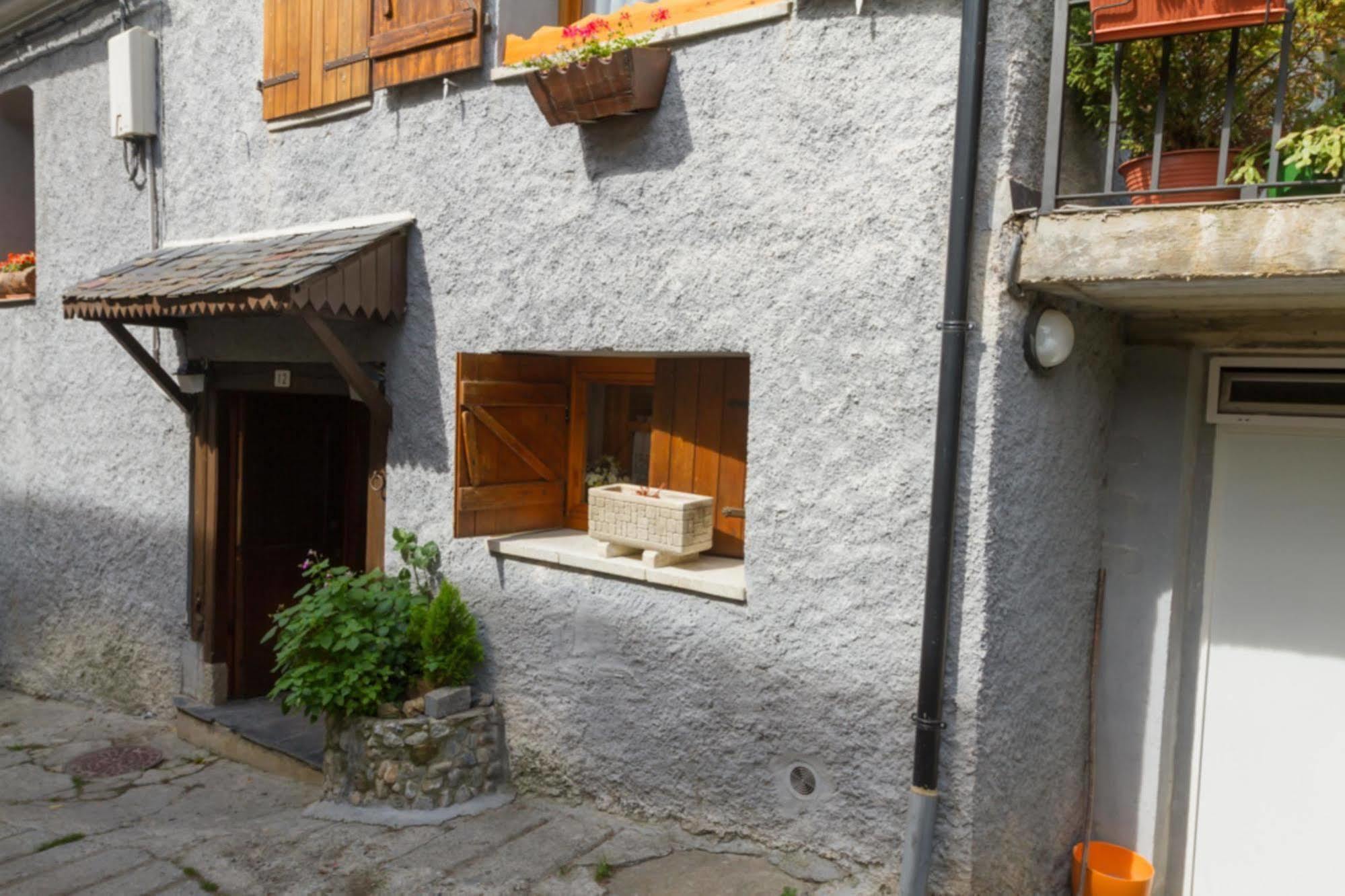 Hostal Aiguamog Salardu Bagian luar foto