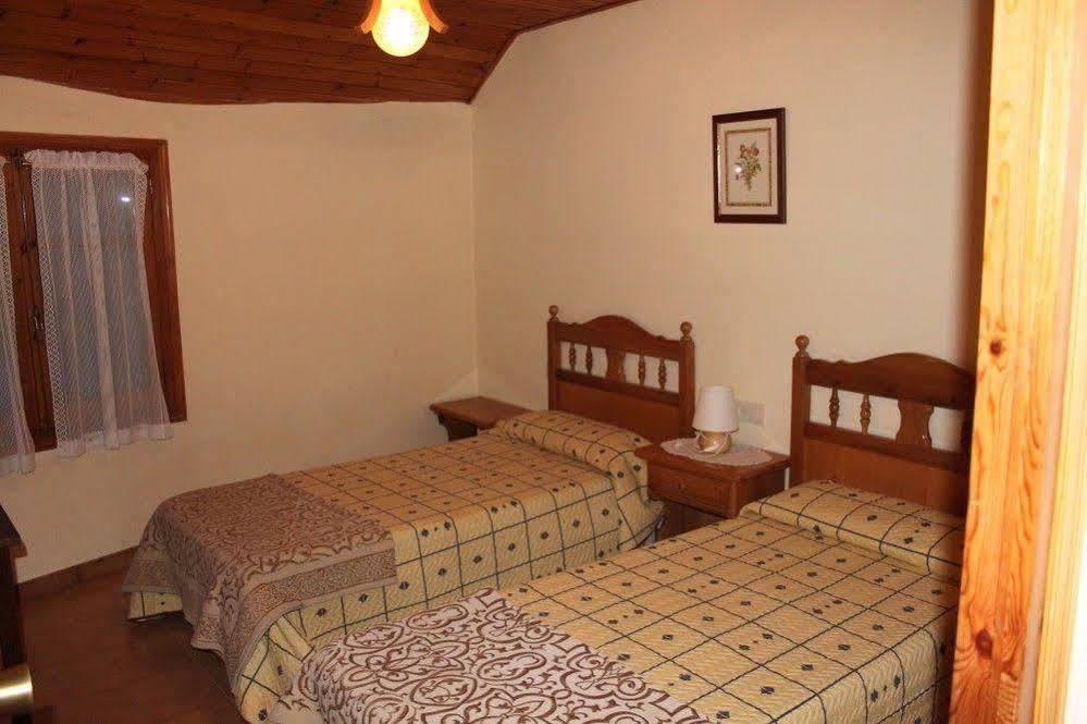 Hostal Aiguamog Salardu Bagian luar foto